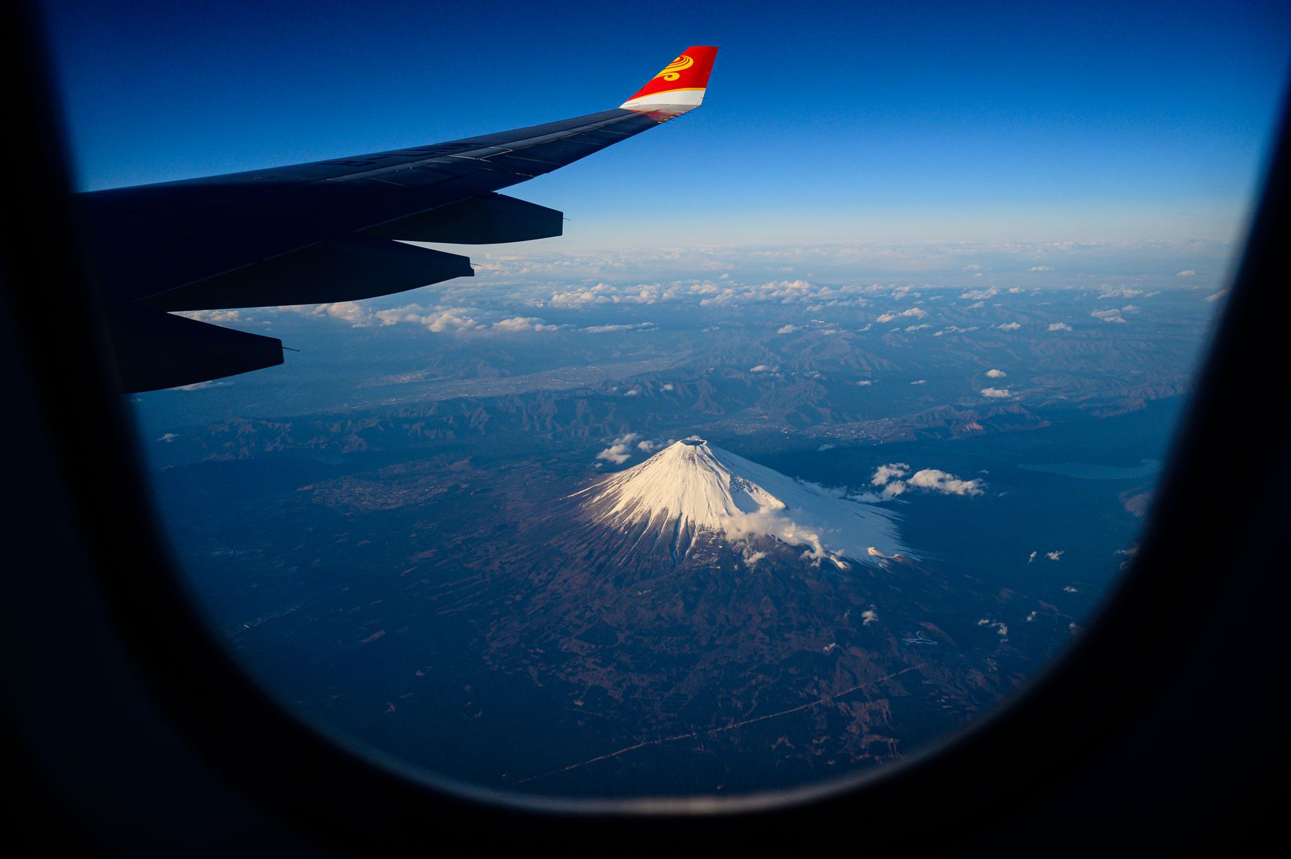 2026 澳洲留学：Qantas Frequent Flyer 与 KrisFlyer 里程计划怎么选
