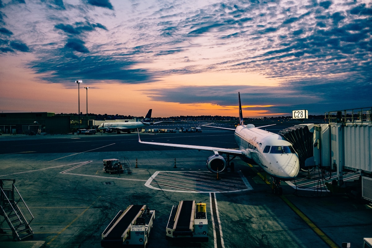 2026年澳洲留学生常旅客计划怎么选：Qantas Frequent Flyer与KrisFlyer对比指南